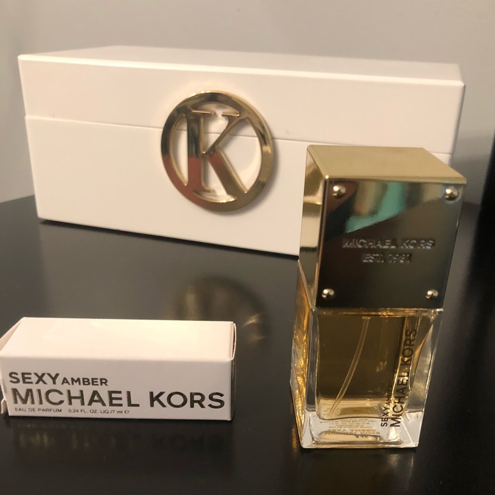 Michael Kors Sexy Amber Perfume